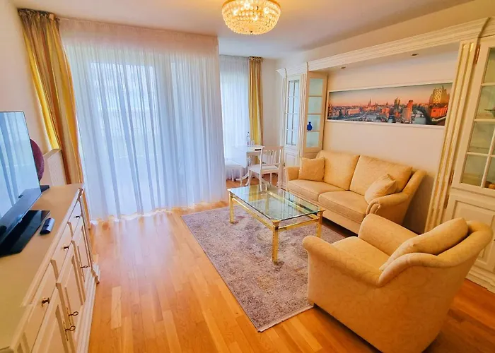 Aparthotel Newlivinghome Residenzhotel 4*