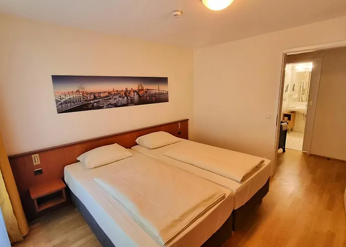 Newlivinghome Residenzhotel Aparthotel 4*