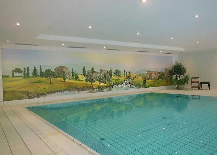 Newlivinghome Residenzhotel 4*